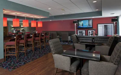 Photo 3 - Hampton Inn Grand Rapids-South