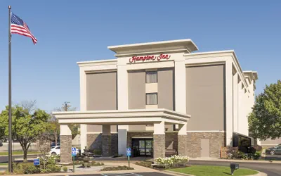 Photo 2 - Hampton Inn Grand Rapids-South