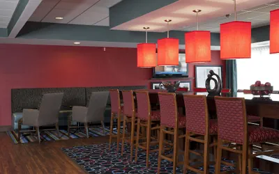 Photo 4 - Hampton Inn Grand Rapids-South