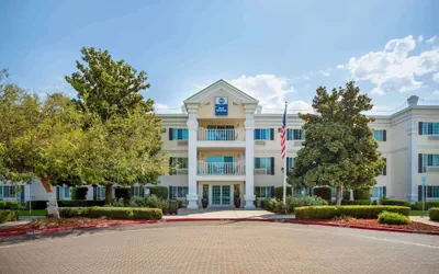 Photo 2 - Best Western Clovis Cole