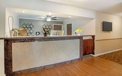 Photo 4 - Best Western Clovis Cole