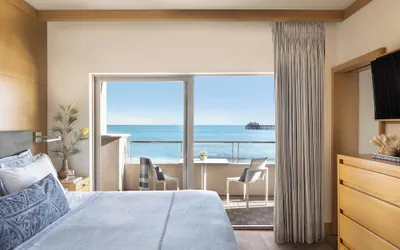 Photo 5 - Malibu Beach Inn