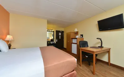 Photo 3 - Super 8 by Wyndham Rapid City