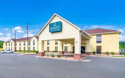 Photo 2 - Quality Inn & Suites Canton, GA