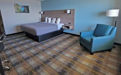 Photo 5 - AmericInn by Wyndham Saint Ignace Lakefront