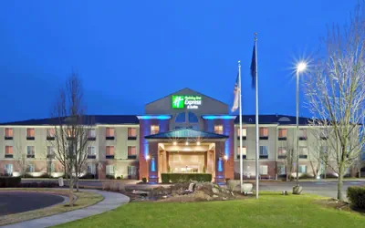 Photo 2 - Holiday Inn Express & Suites Albany by IHG