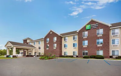 Photo 2 - Holiday Inn Express Hotel & Suites Acme-Traverse City by IHG