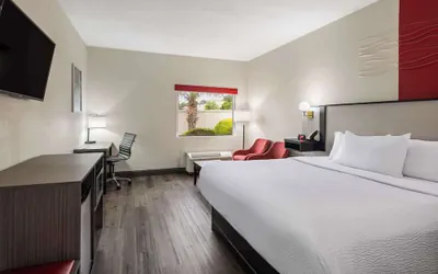 Photo 4 - Ramada by Wyndham Locust Grove
