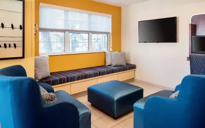 Photo 4 - TownePlace Suites Los Angeles LAX/Manhattan Beach
