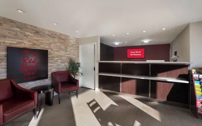 Photo 4 - Red Roof Inn Stockton