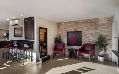 Photo 3 - Red Roof Inn Stockton