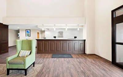 Photo 4 - Comfort Inn & Suites Decatur - Forsyth