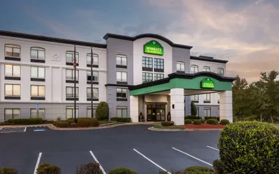 Photo 2 - Wingate by Wyndham Charlotte Speedway/Concord