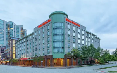 Photo 2 - Hilton Garden Inn Chicago North Shore/Evanston