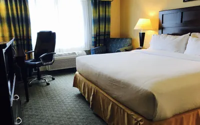 Photo 2 - Holiday Inn Express Ft Bragg by IHG