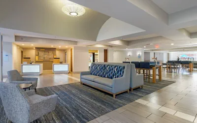 Photo 3 - Holiday Inn Express Hotel & Suites The Villages by IHG