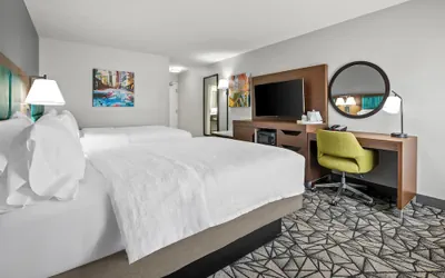 Photo 5 - Hampton Inn Bloomington West