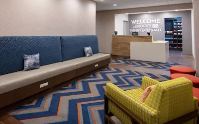 Photo 2 - Hampton Inn Castle Rock