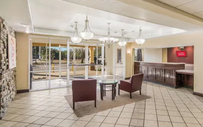 Photo 3 - Red Roof Inn & Suites Pensacola East - Milton