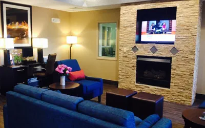Photo 4 - Comfort Inn Crystal Lake - Algonquin