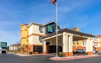 Photo 2 - Quality Inn & Suites Montgomery East Carmichael Rd
