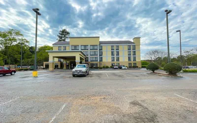 Photo 2 - OYO Townhouse Jackson/Ridgeland