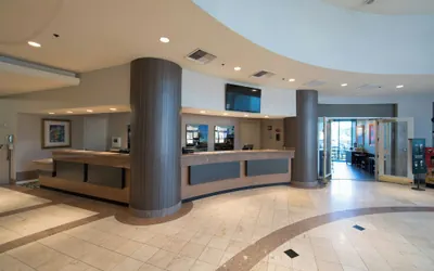 Photo 4 - Anaheim Marriott Suites