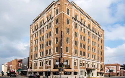 Photo 2 - Hotel Bothwell Sedalia Central District, an Ascend Collection Hotel