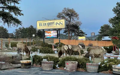 Photo 2 - Blue Door Inn