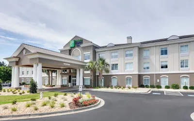 Photo 2 - Holiday Inn Express & Suites Dublin by IHG