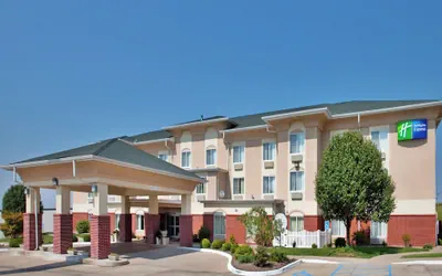 Photo 2 - Holiday Inn Express Boonville by IHG