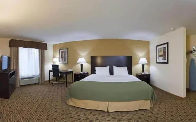 Photo 4 - Holiday Inn Express Boonville by IHG