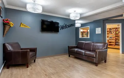 Photo 3 - MainStay Suites Emporia