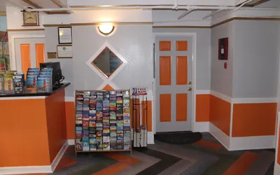 Photo 3 - Layne Hotel