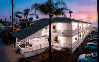 Photo 2 - Del Mar Beach Hotel