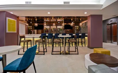 Photo 2 - Hampton Inn NY-JFK