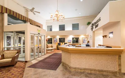 Photo 3 - Crystal Inn Hotel & Suites Great Falls