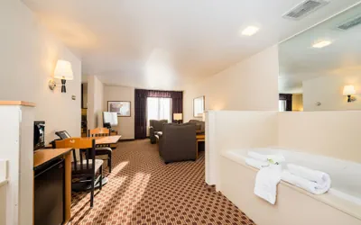 Photo 5 - Crystal Inn Hotel & Suites Great Falls