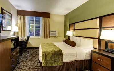 Photo 5 - Best Western Plus Vancouver Mall Dr. Hotel & Suites