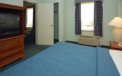 Photo 5 - Cocoa Beach Suites