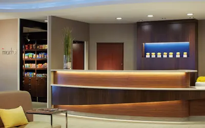 Photo 3 - Courtyard Minneapolis St. Paul/Roseville by Marriott