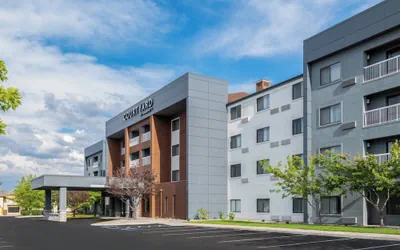 Photo 2 - Courtyard by Marriott Reno
