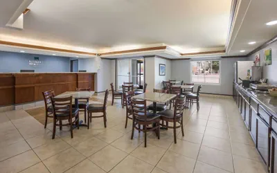 Photo 3 - Quality Inn & Suites Clayton, NM
