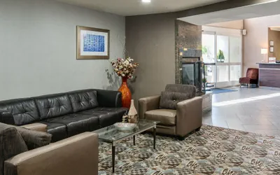 Photo 3 - Holiday Inn Express & Suites Santa Clara by IHG