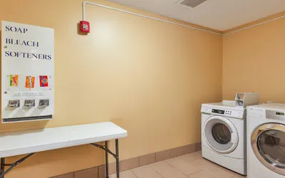 Photo 2 - Holiday Inn Exp Winston Salem by IHG