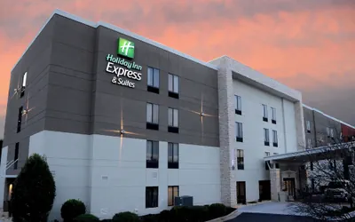 Holiday Inn Express & Suites Raleigh Durham Airport at RTP by IHG
