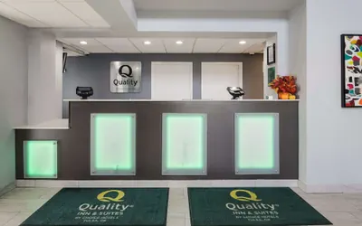 Photo 3 - Quality Suites Tulsa I-44