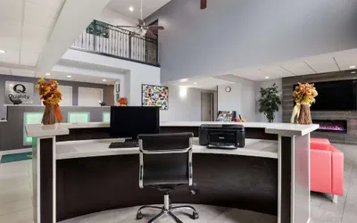 Photo 5 - Quality Suites Tulsa I-44