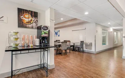 Photo 4 - Quality Inn & Suites Union City - Atlanta South