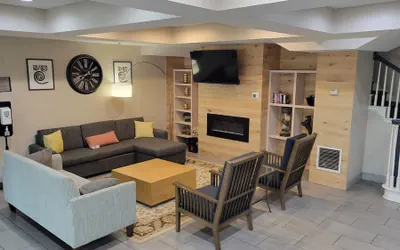 Photo 3 - Country Inn & Suites by Radisson, McDonough, GA